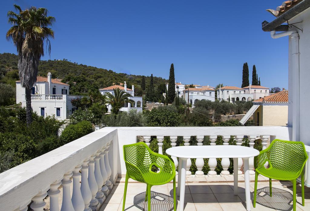 Condillia II Hotel Spetses Town Exterior photo