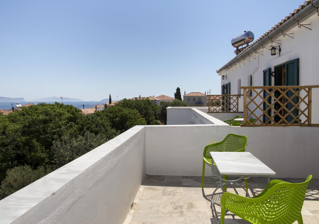 Condillia II Hotel Spetses Town Exterior photo